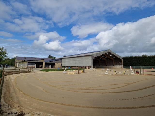 Exploitation equestre – 50ha avec manège