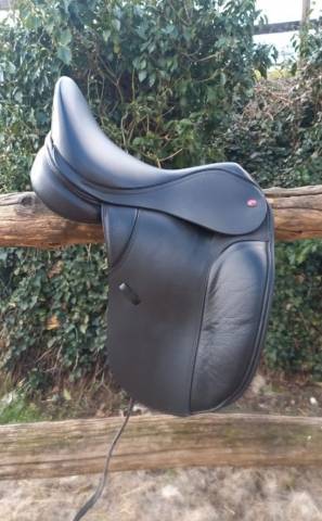 Thorowgood t8 dressage haut garrot 16,5p