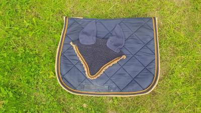 Ensemble tapis et bonnet