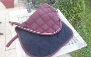 Tapis bordeaux poney D