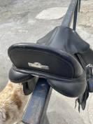 Selle de dressage Bates 17,5