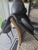 Magnifique selle de dressage aachen forestier