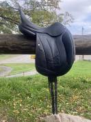 Selle de dressage Laurent Bierry 17.5