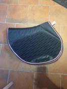 tapis noir taille poney