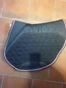 tapis noir taille poney