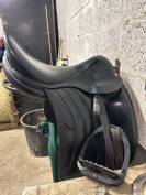 Selle de dressage devoucoux 