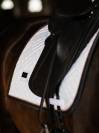 Tapis de selle Modern White Dark Ocean DRESSAGE  - Equestrian Stockholm