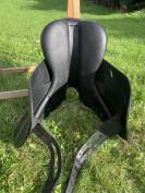 Selle de dressage équipée 