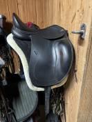 Selle de dressage 