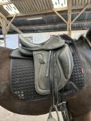 Selle de dressage 